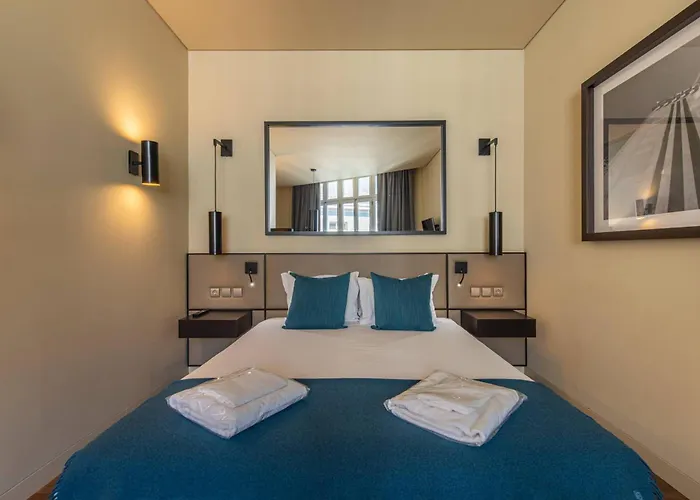 039 8 Building 222 - Garden View *