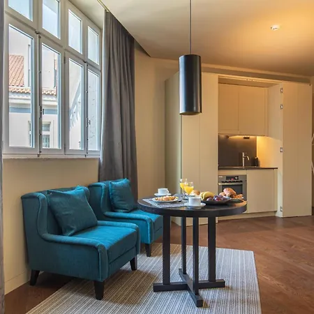 039 8 Building 222 - Garden View