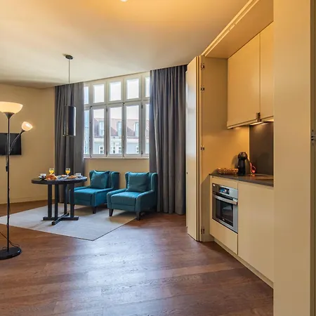 039 8 Building 222 - Garden View *